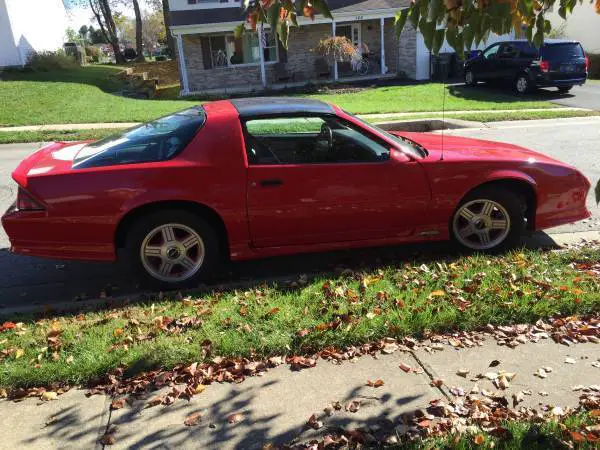 1991 chevrolet camaro with t-tops