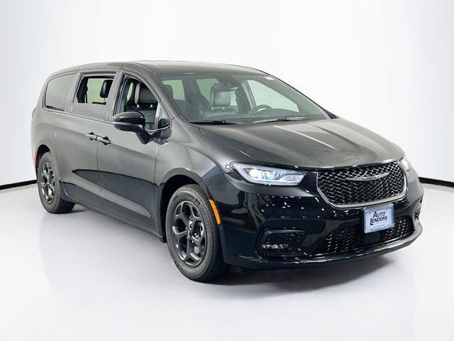 2023 chrysler pacifica hybrid touring l