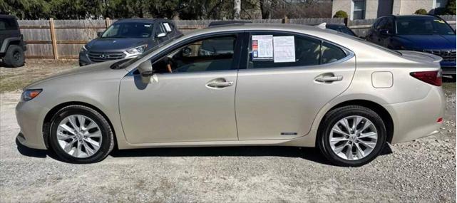 2013 lexus es 300h base