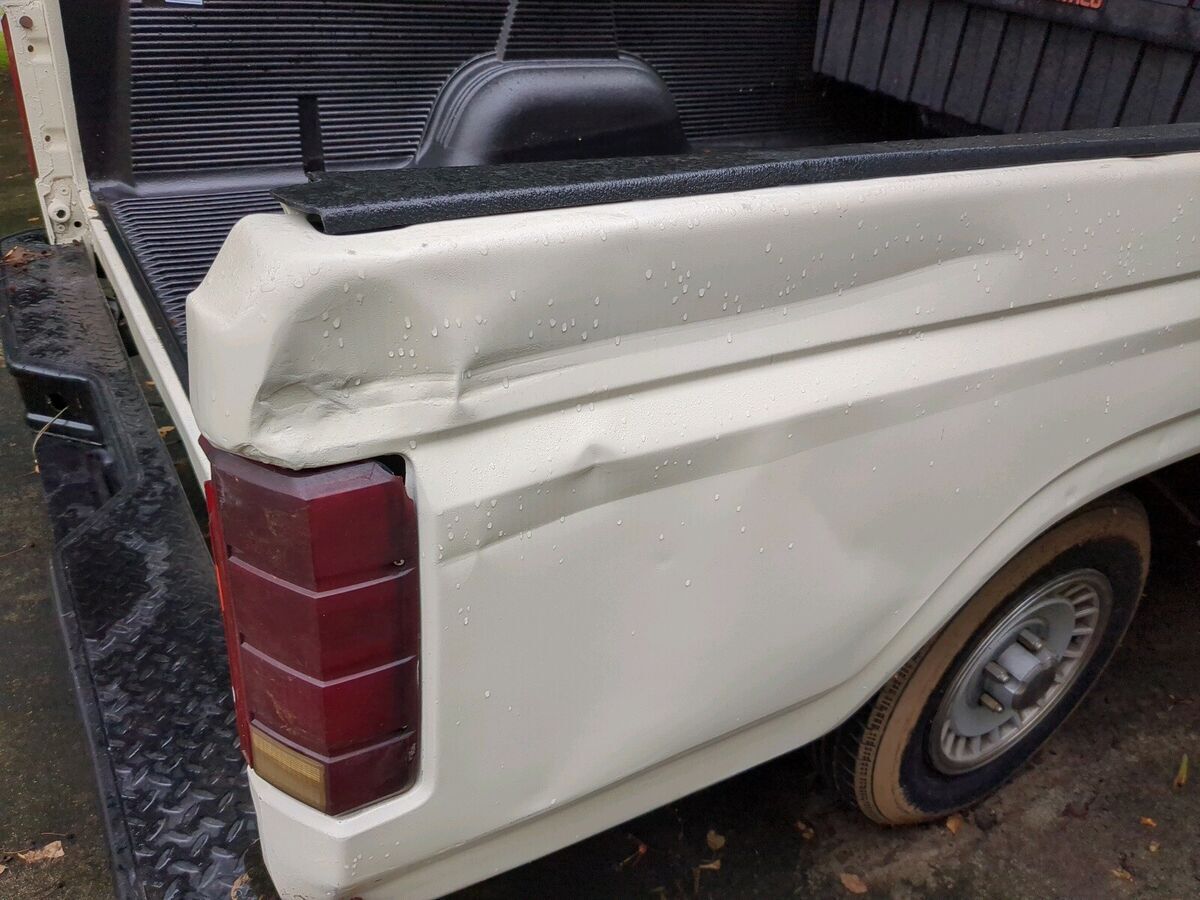1980 ford f100 pickup white rwd automatic