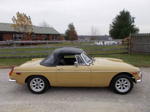 1973 mg mgb roadster 78,000 miles, convertible, 4-cylinder, 4 sp manual