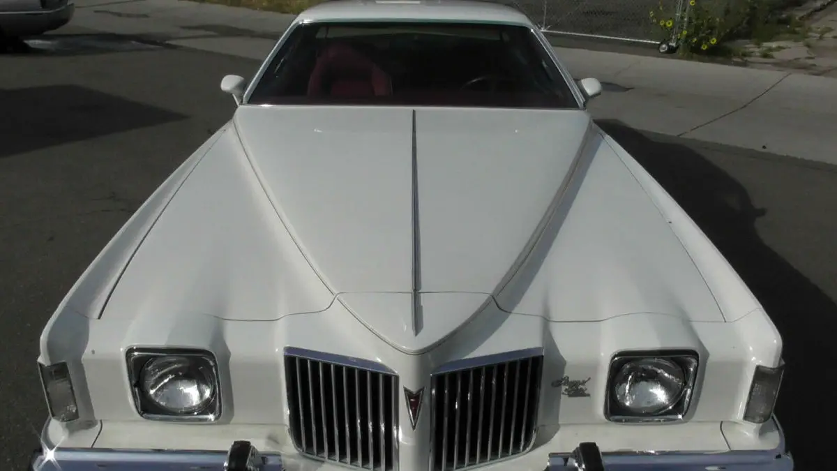 1974 pontiac grand prix sj, 455, turbo 400. very nice original car. 93,000