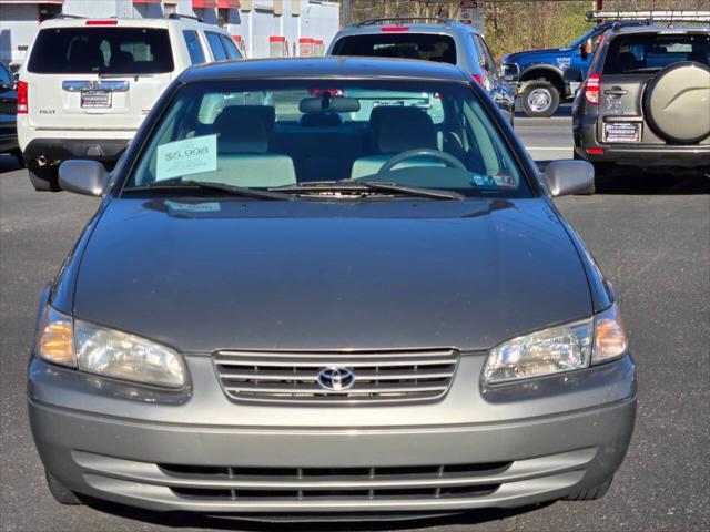 1999 toyota camry le