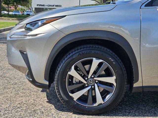 2019 lexus nx 300 base