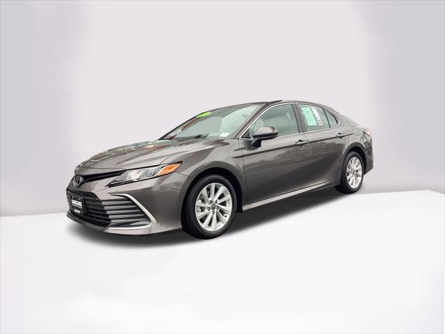 2024 toyota camry le