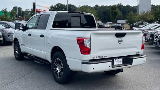 2024 Nissan Titan sv