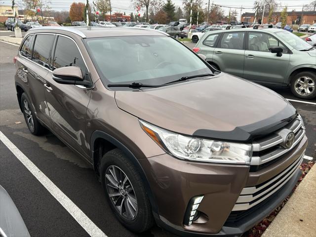 2018 toyota highlander se