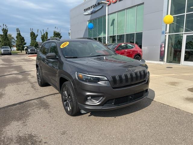 2021 jeep cherokee latitude lux