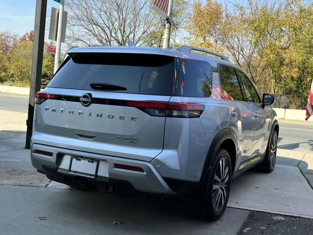 2022 nissan pathfinder platinum