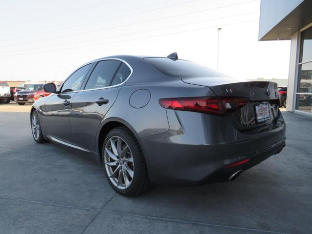 2017 alfa romeo giulia base
