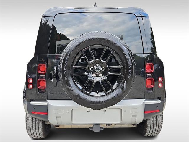 2024 land rover defender 110 p300