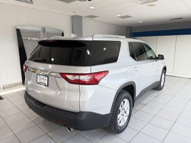 2018 chevrolet traverse lt cloth