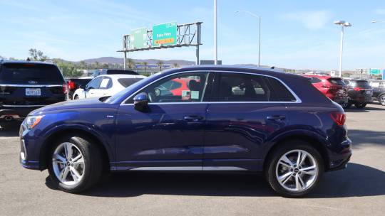 2022 Audi Q3