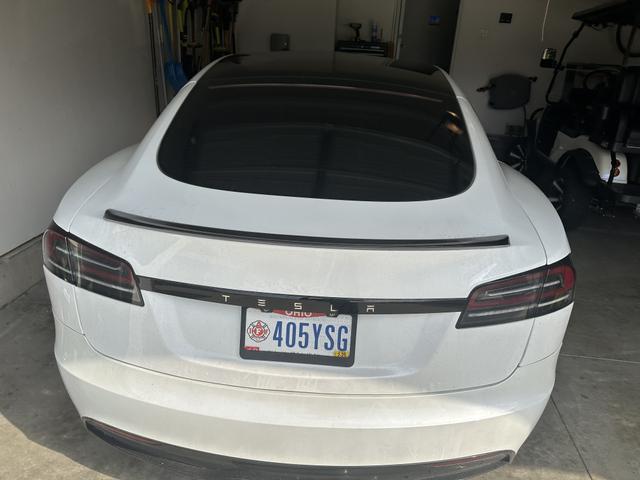 2023 tesla model s base