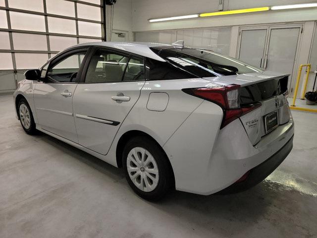2019 toyota prius le
