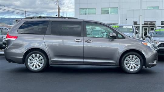 2012 Toyota Sienna