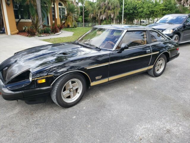 nissan datsun 280zx turbo 2+2 gold edition