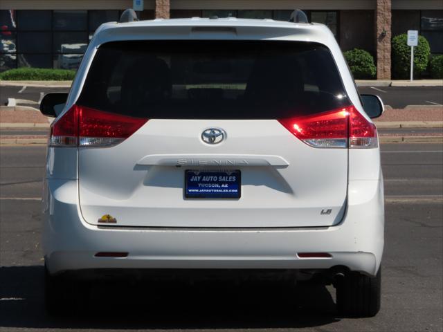 2012 toyota sienna le