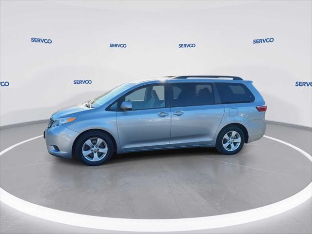2015 toyota sienna le