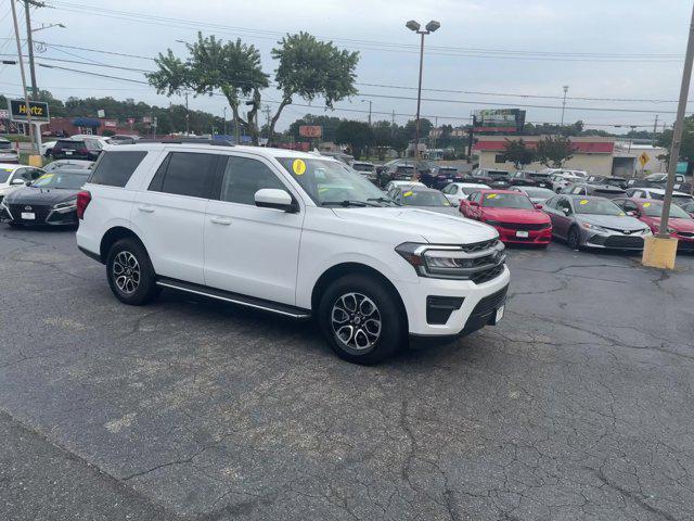 2023 ford expedition xlt