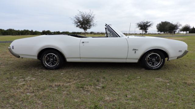 1968 olds cutlass conventible. v8 california black plate car