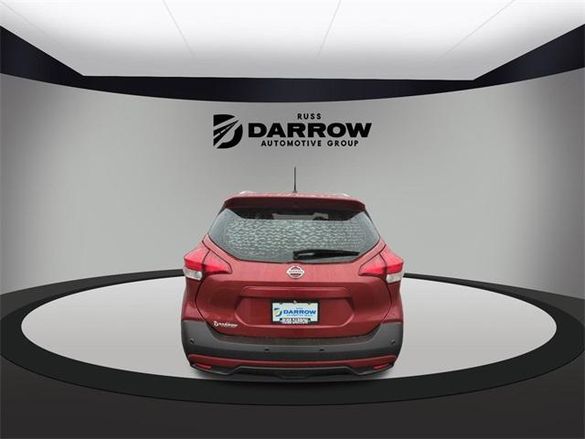 2020 nissan kicks sr