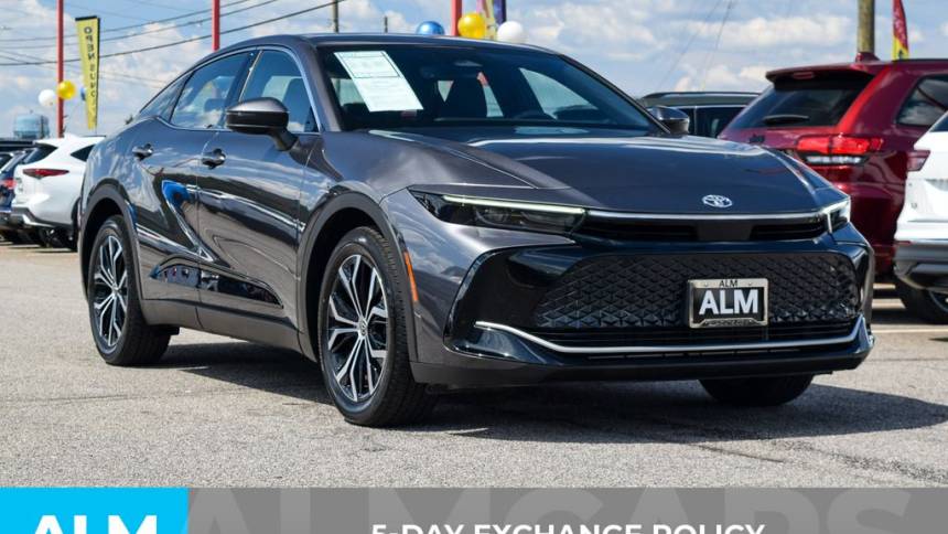 2023 toyota crown xle