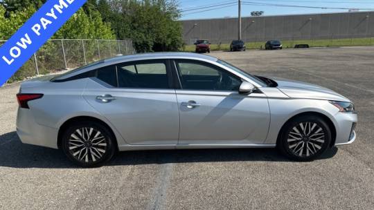 2023 nissan altima 2.5 sv
