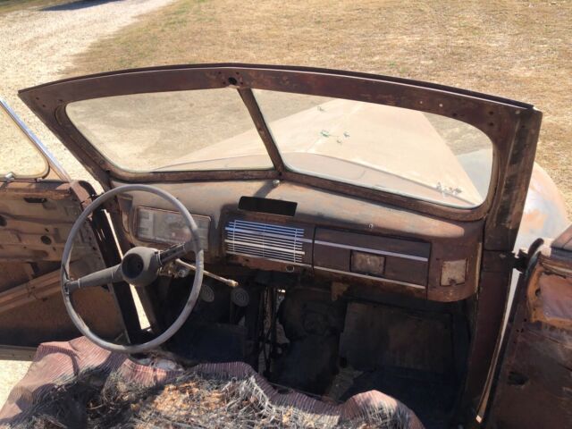 1940 ford deluxe convertible convertible black rwd manual