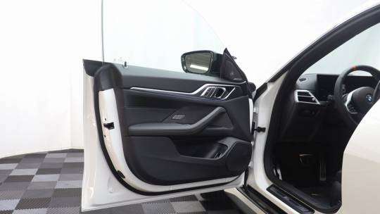 2025 BMW i4