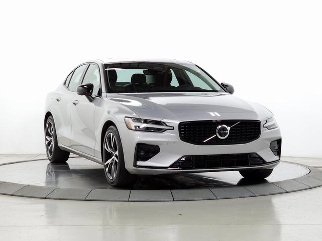 2024 volvo s60 b5 plus dark
