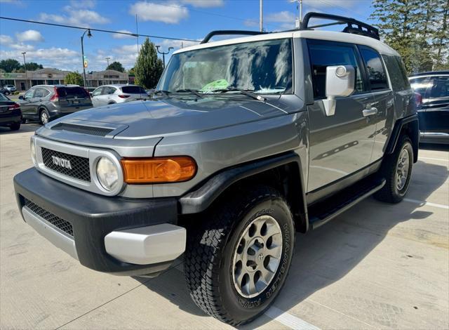 2012 toyota fj cruiser base