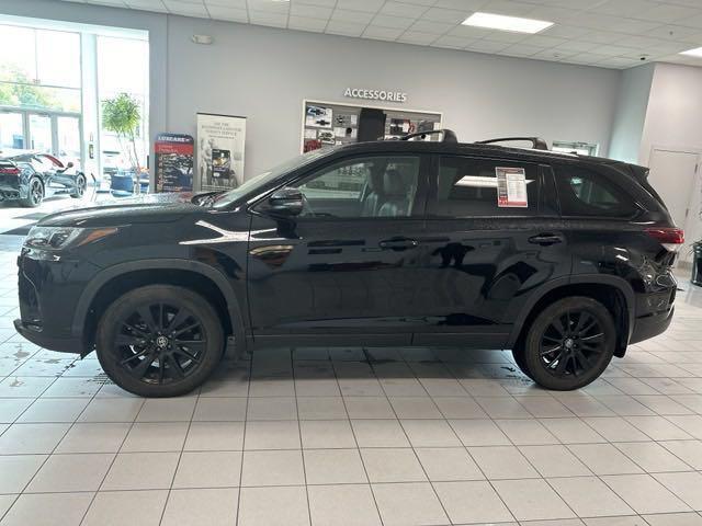 2019 toyota highlander se