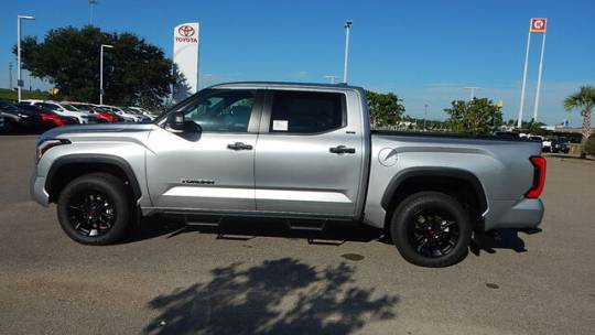 2025 Toyota Tundra sr