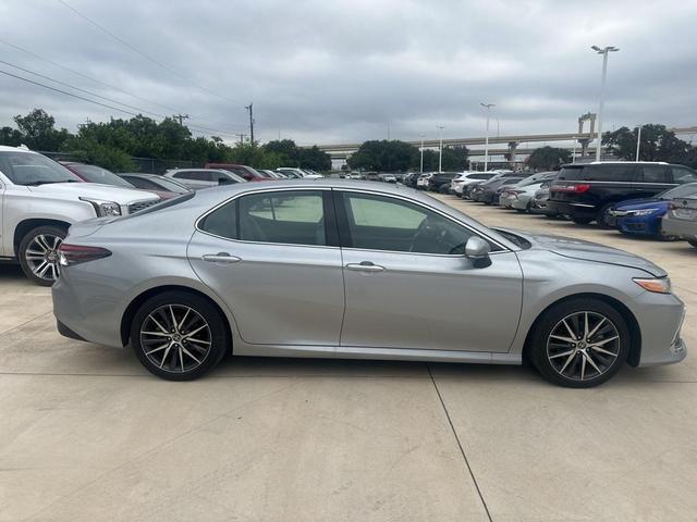 2024 toyota camry xle v6