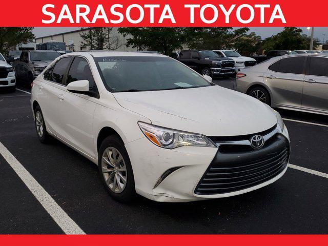 2017 toyota camry le