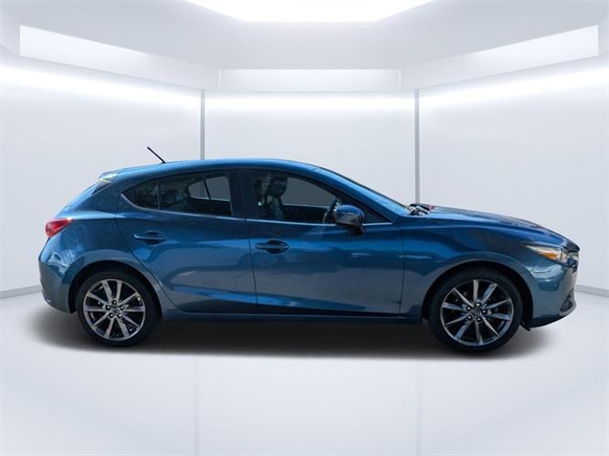 used 2018 mazda mazda3 5-door touring