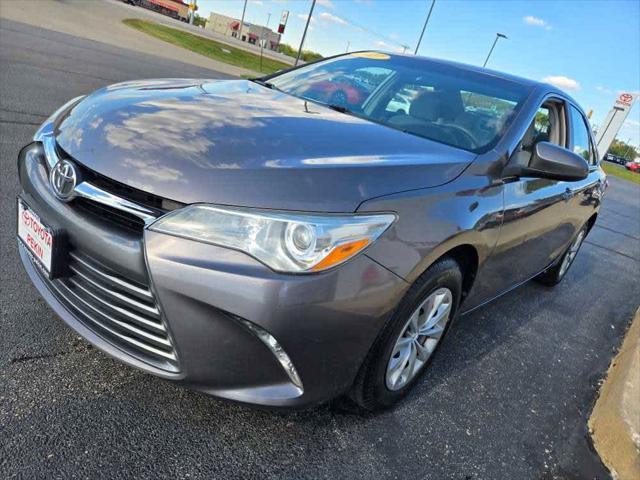 2017 toyota camry le