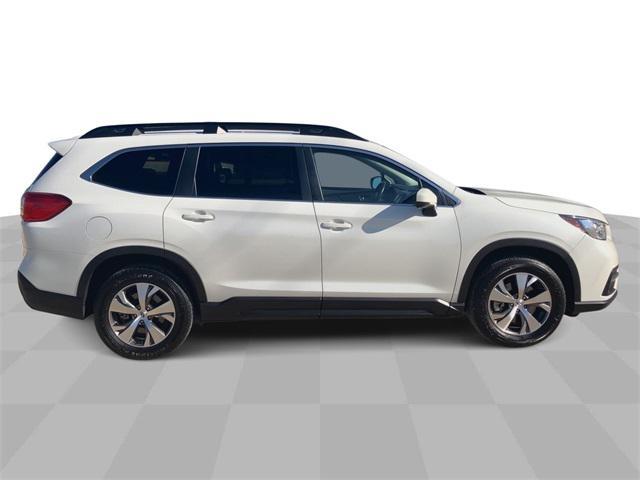 2022 subaru ascent premium 8-passenger