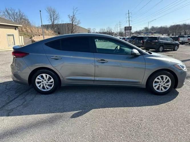 2018 hyundai elantra se sedan 4d in blue springs, missouri