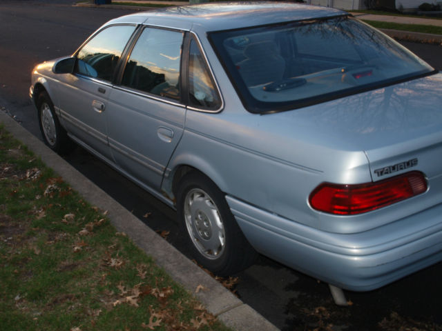 1994 ford taurus gl