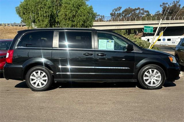 2015 chrysler town & country touring