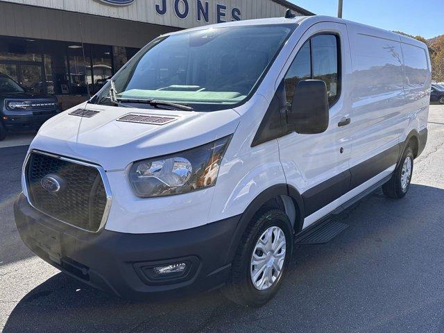 2024 ford transit-150 xl