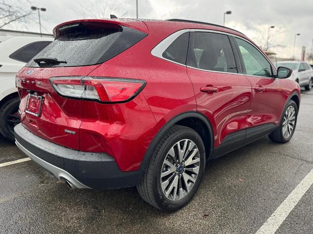 2022 ford escape titanium hybrid