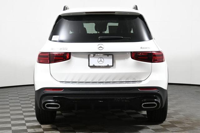 2024 mercedes-benz glb 250 base 4matic