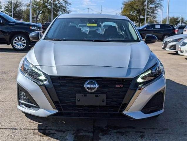 2023 nissan altima sr fwd