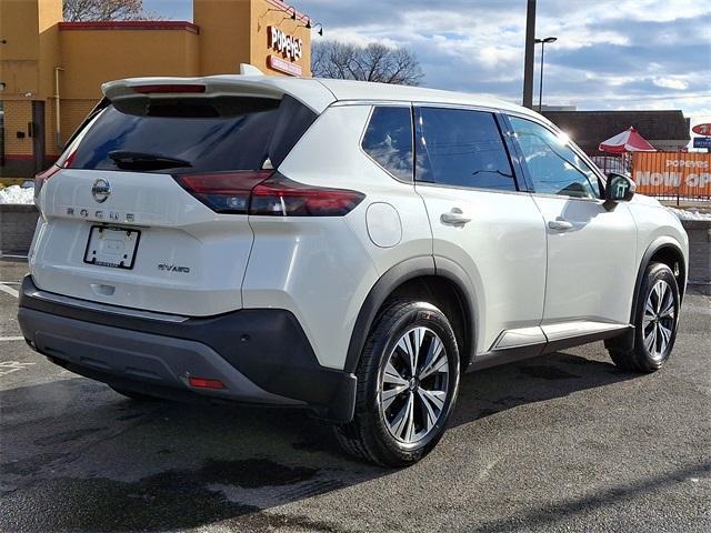 2021 nissan rogue sv