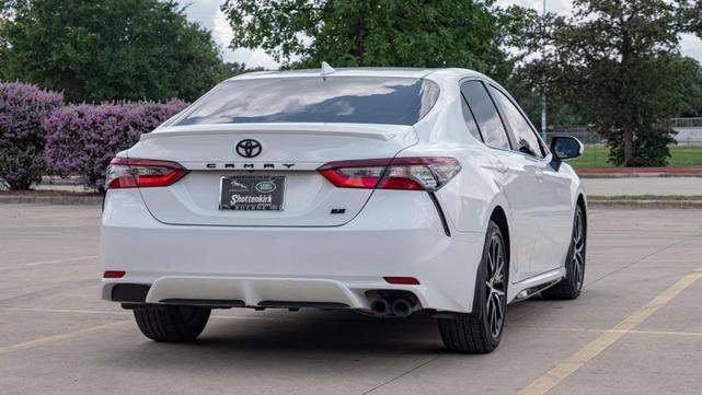 2021 toyota camry se