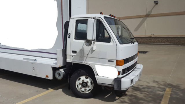 1993 isuzu mobile billboard truck 10ft x 22ft