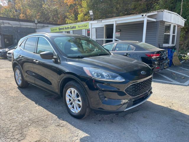 2020 ford escape se